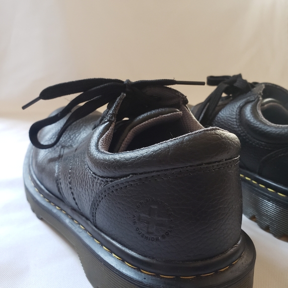\Dr. Martens 1461 Low Top Shoes - Picture 8 of 9